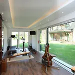 Apartment Schmidt - Strandhaus Direkt Am Mit Sauna, Sport Und Dünengarten Ii Rostock