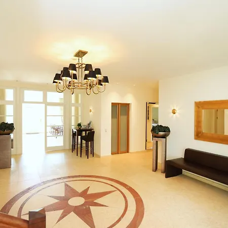 Schmidt - Strandhaus Direkt Am Mit Sauna, Sport Und Duenengarten - Klassik Apartment Rostock